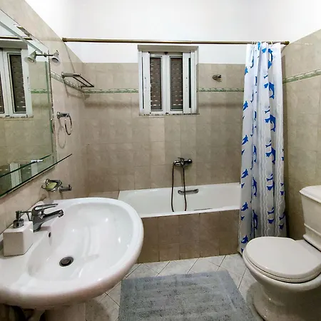 Apartment Comfy Hill Sarande