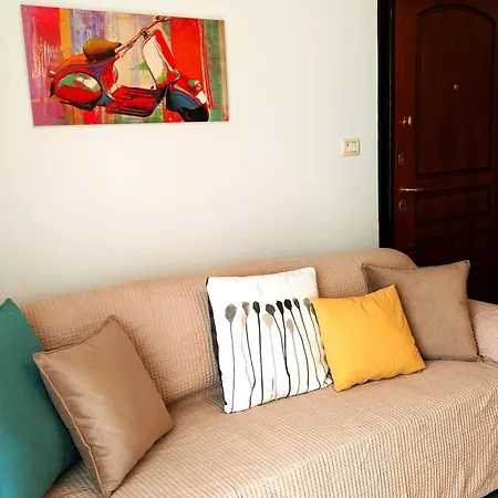 Comfy Hill Apartment