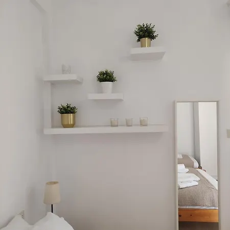 Comfy Hill * Sarandë